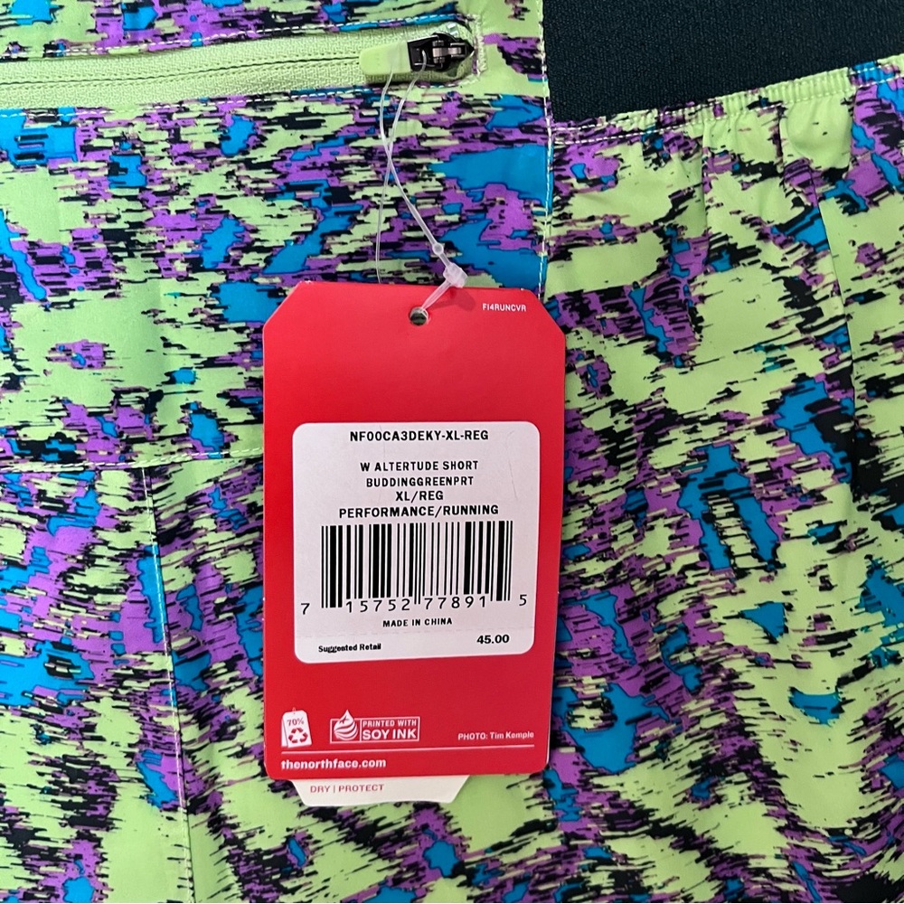 The North Face Altertude Short NWT Size XL Paint Splatter Print Zip Pocket - Picture 8 of 10